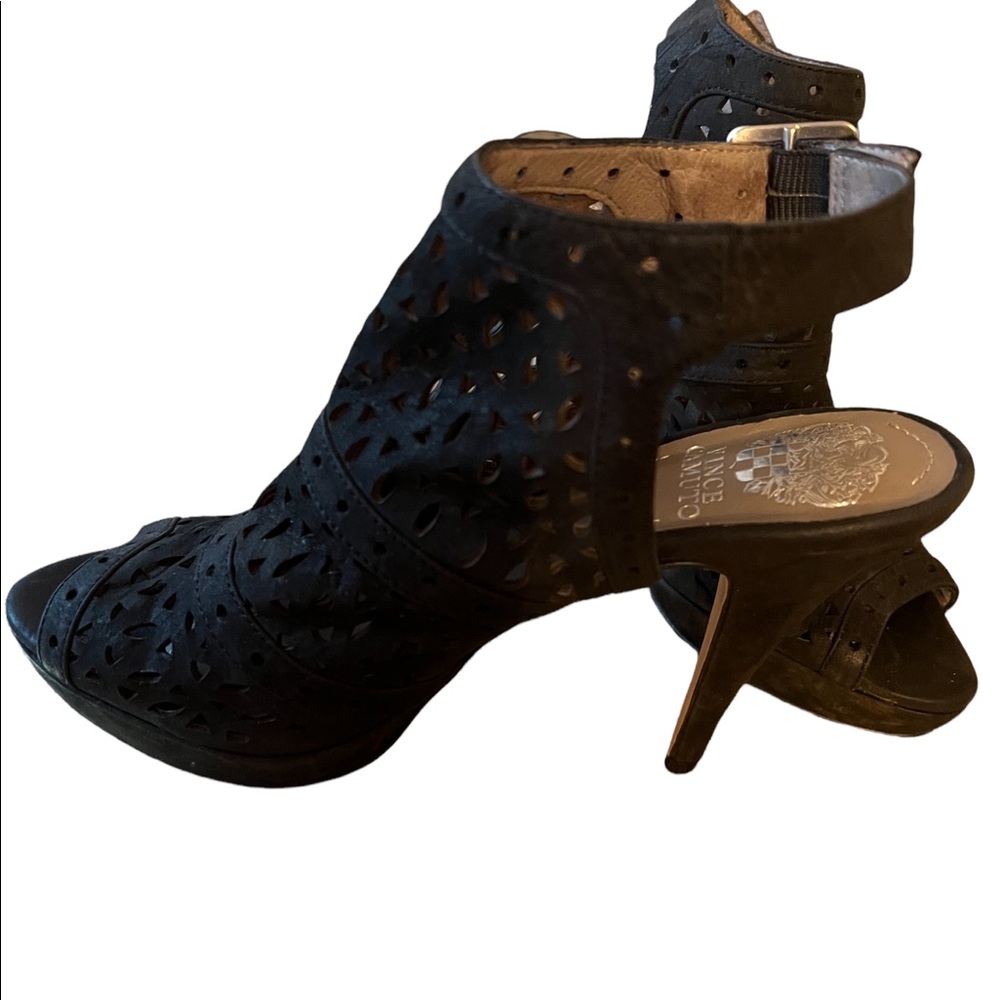 VINCE CAMUTO SHOE BOOTIES 8 1/2